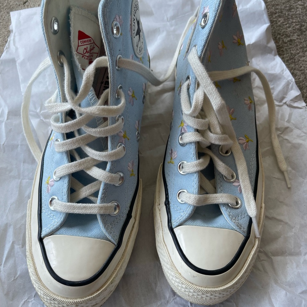 Converse Blue and White Sneakers Classic High-Top Design